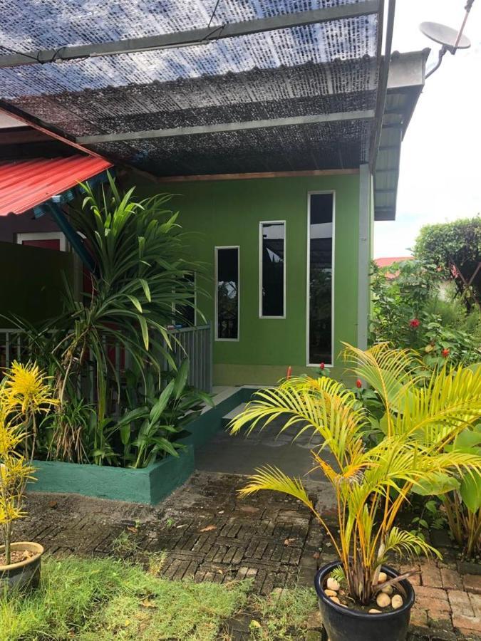 Wan'S Roomstay Langkawi Pantai Cenang  Exteriér fotografie